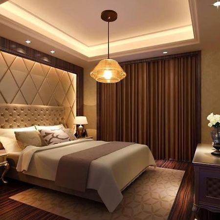 Hotel Tulip Near Delhi Airport 新德里 外观 照片