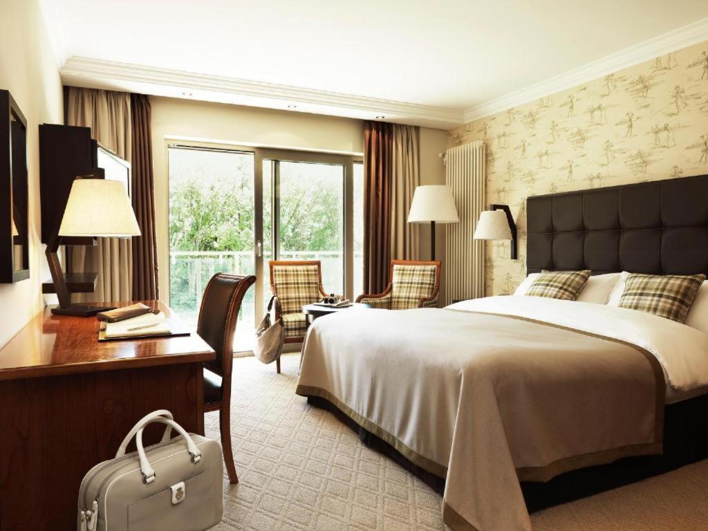 Hotel Tulip Near Delhi Airport 新德里 外观 照片